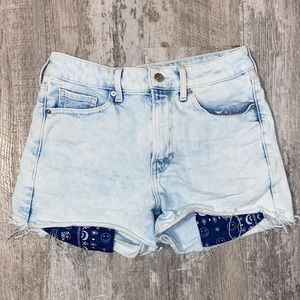 Old Navy Size 6 Shorts - Very Good Condition